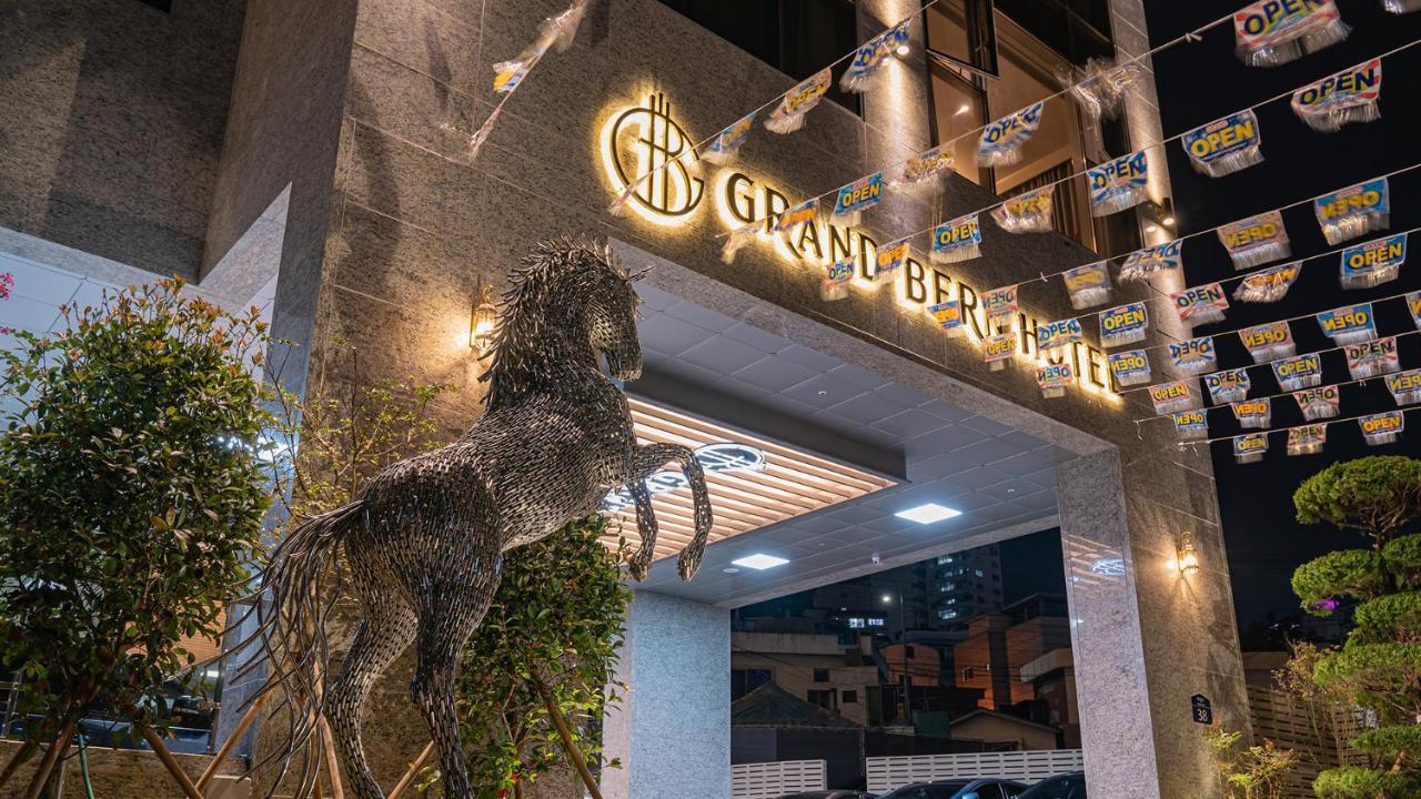 Yeongdo Grandbern Hotel Пусан Екстериор снимка