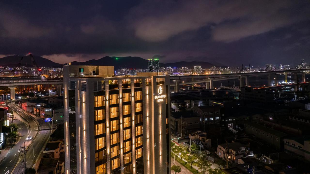 Yeongdo Grandbern Hotel Пусан Екстериор снимка