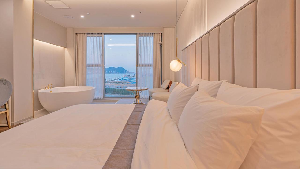 Yeongdo Grandbern Hotel Пусан Екстериор снимка